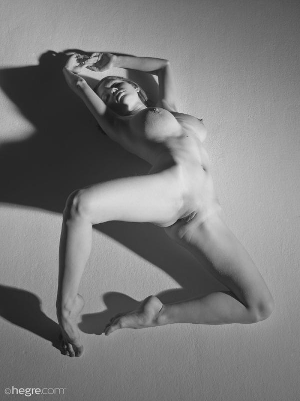 Mila Una exposición erótica #16